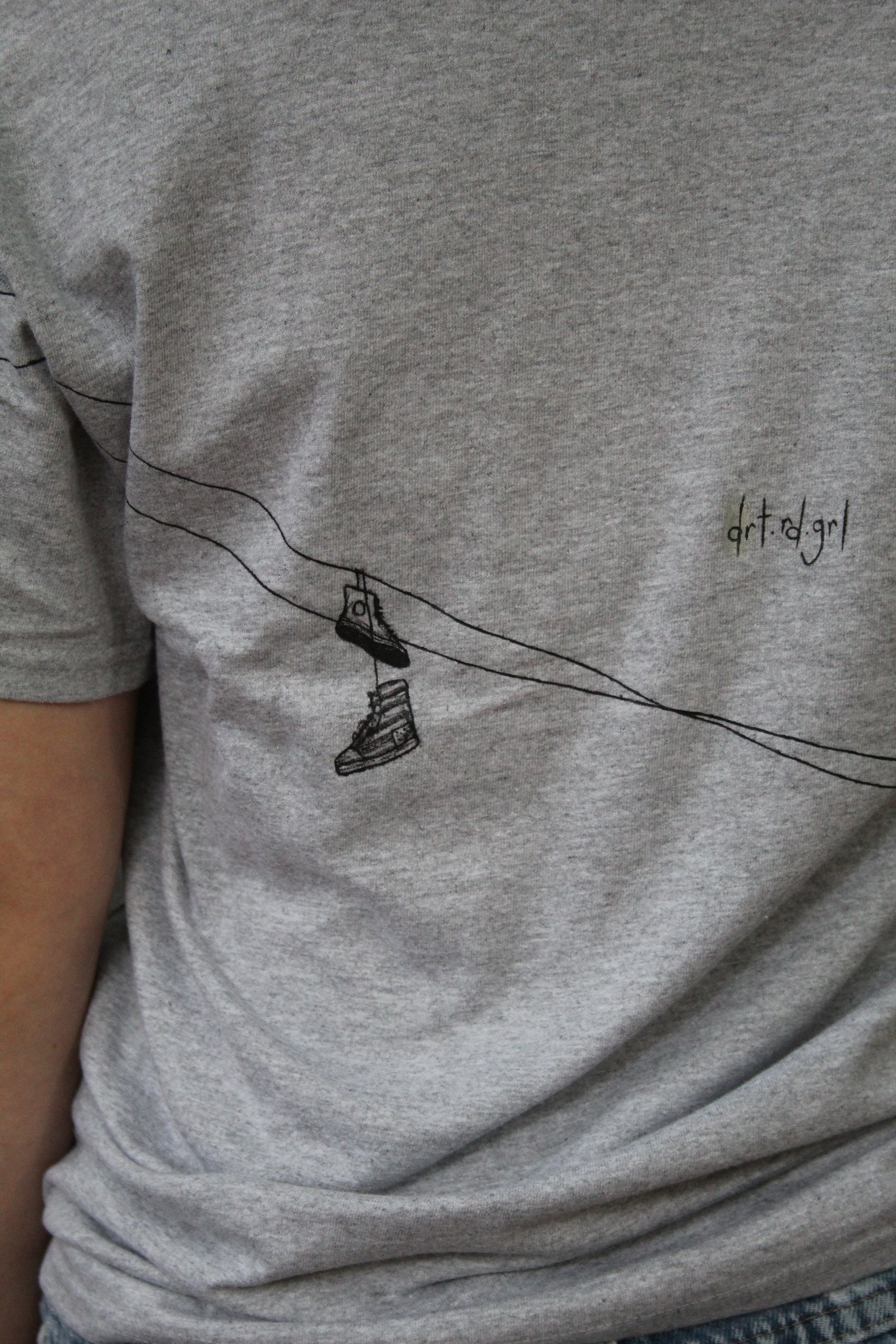 powerlines tee medium